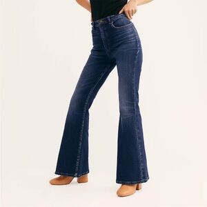 NWT Lee x Free People Vegas Blue Dark Wash Vintage Modern High Rise Flare 28